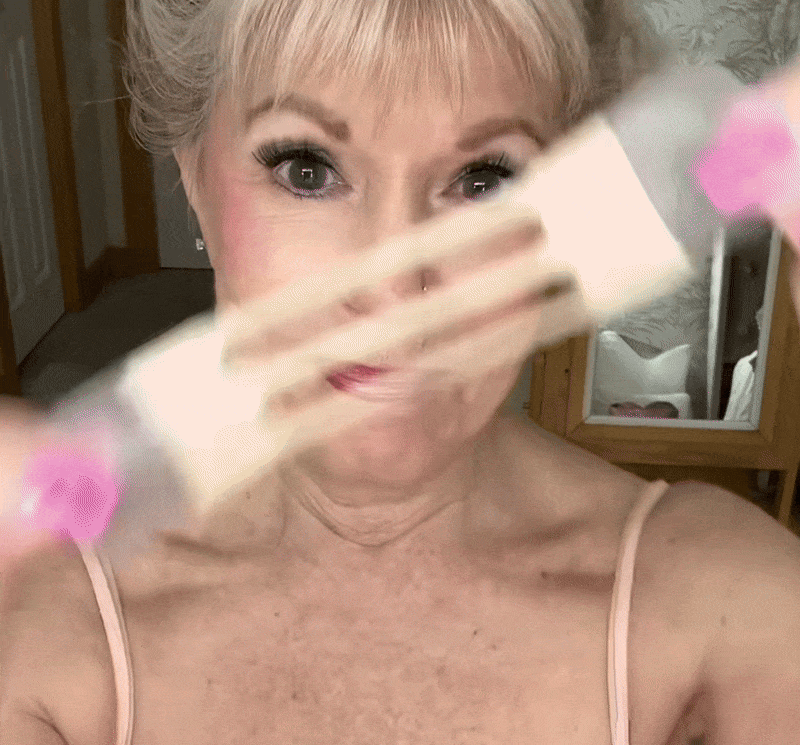 Elevana™ Instant Neck Lift Tape